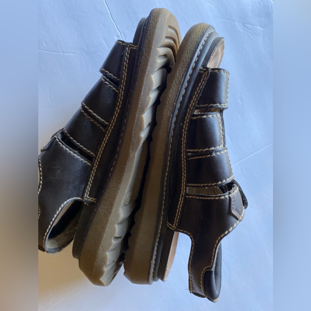 Wolfe Island - Men brown leather fisherman sandals with rubber soles, Size: 10.5 - Picture 3 of 9